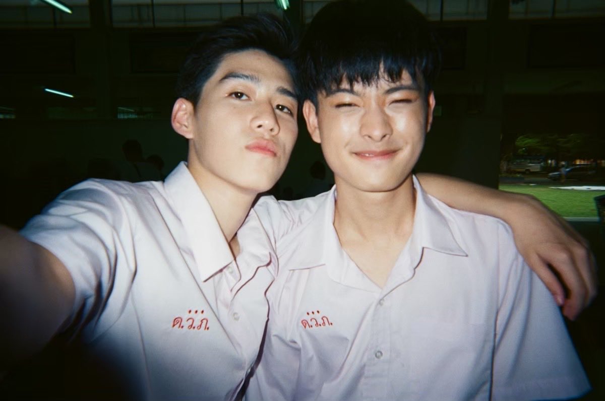 EsPrinwat's tweet photo. 💙❤️ https://t.co/vILaj865hh