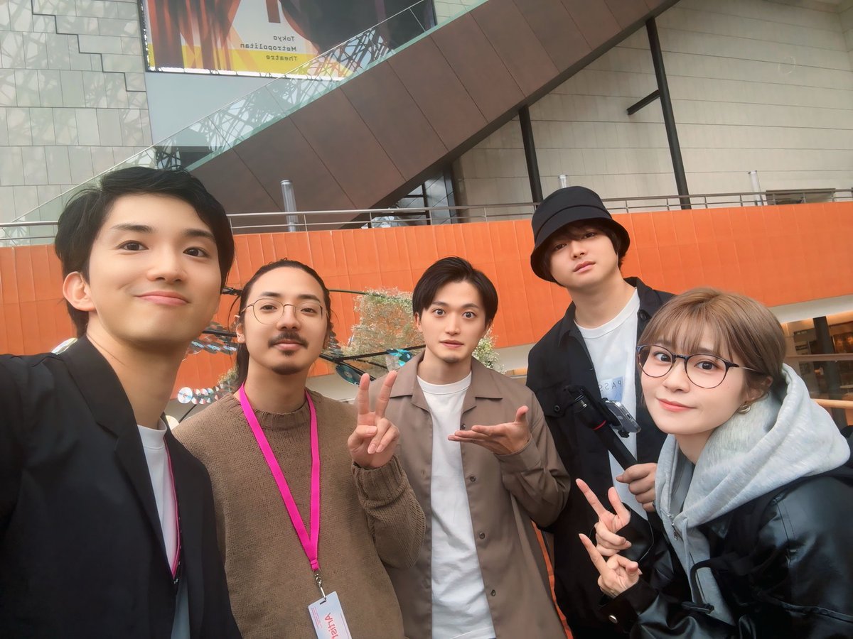 OMATSU_319's tweet photo. ユーバランス
連続ラジオドラマ📻️

#東京芸術劇場 にて場当たりしてきました✨
とってもワクワクでした👀
新鮮なことだらけで当日はとても刺激的な1日になりそうです🦖
無料なので来れる人は来たほうがいいですよ〜👐
楽しみです🍀
#ユーバランス
#秋の隕石
#ユーバランス連続ラジオドラマ
#シタチノ https://t.co/pysVUokozR