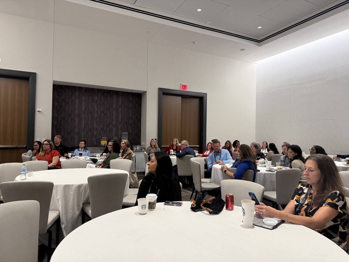 KahuaInc's tweet image. This morning’s #KahuaTrailblazers: #WomeninConstruction Breakfast brought together a powerhouse panel of women shaping the future of construction and technology. These leaders are proving that progress happens when diverse voices are part of the conversation. #EI25