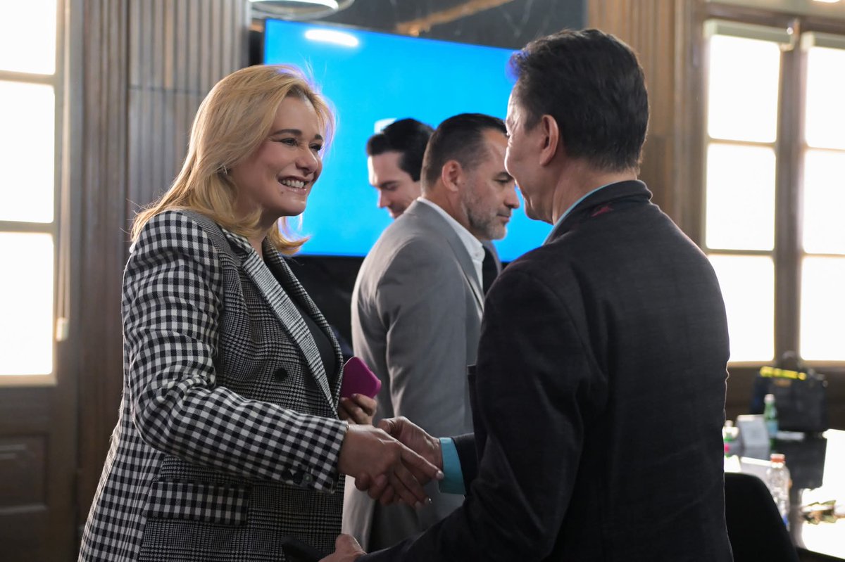 Sostuvimos una reunión con C.P Juan José Sierra Álvarez, presidente nacional de la Confederación Patronal de la República Mexicana (COPARMEX) y con los representantes empresariales del estado, para reforzar la colaboración entre Gobierno y sector productivo.

Nuestro objetivo es