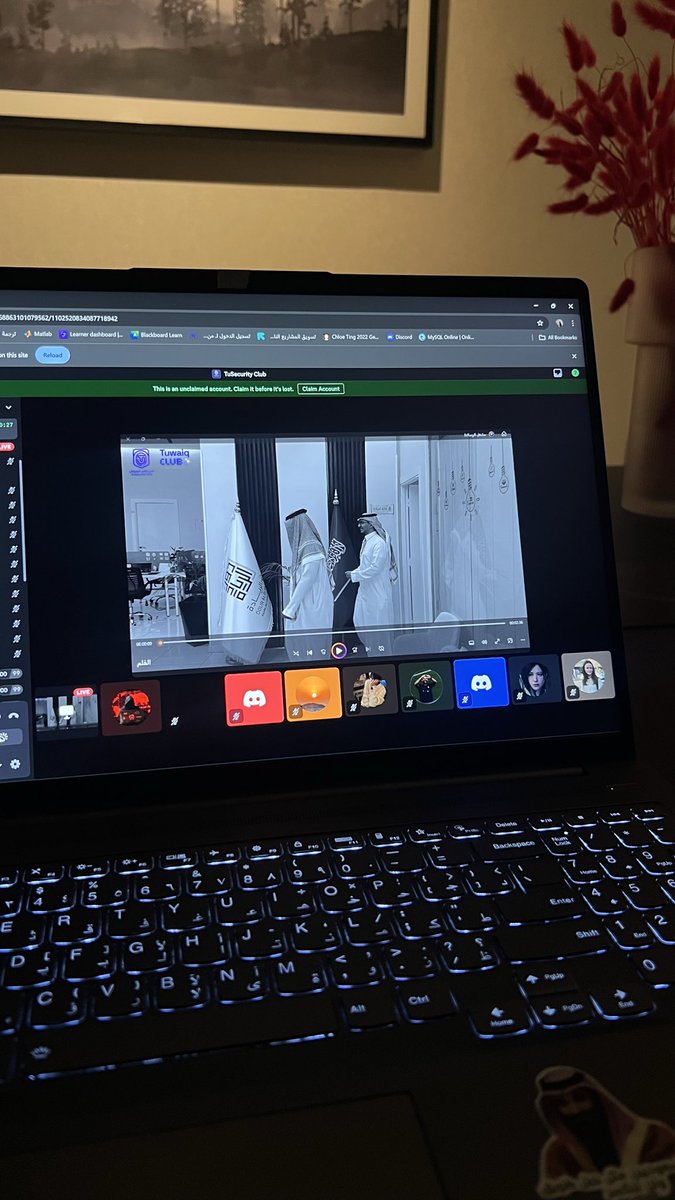 نادي مُمّيز كالعادة👏🏻🤍🎬

سعيده بمشاهدة الفيلم التوعوي القصير الذي قدمه<a href="/TuSecurityClub/">نادي الأمن السيبراني</a> ، فكرة جميلة توصل رسالة الوعي بأسلوب بسيط وقريب للجميع.
الإبداع في التوعية لا يتطلب كلمات كثيرة، أحيانًا مشهد واحد يكفي ليصنع الفرق. 💡💻

 #الحاسبات_قادمون_للقمة #اكاديمية_طويق