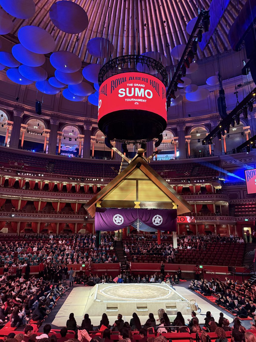 MsC_History's tweet photo. Felt very lucky to have visited the Grand Sumo Tournament at @RoyalAlbertHall last week, as part of their educational visit for schools. #grandsumotournament https://t.co/2x2351h9Uw