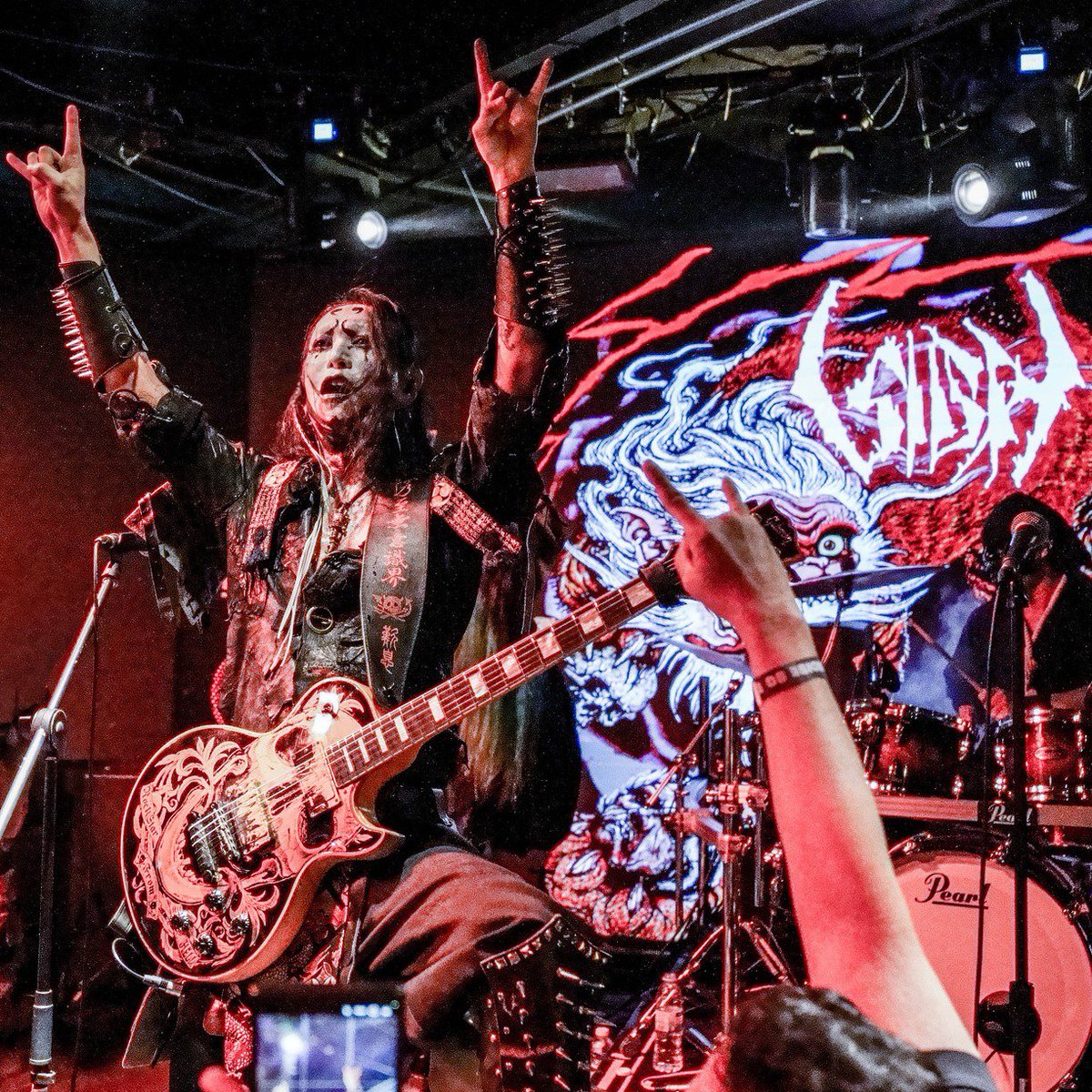 We have successfully completed SIGH tours of Australia and Singapore!👻🎸
かなりハードで過酷でしたがSIGHシンガポール&amp;オーストラリアツアーを終えました！👻🎸
休みたいです何事も休んでもいられないので頑張ります✊