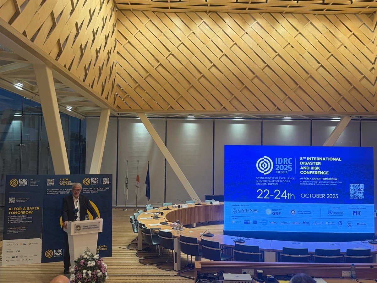 That’s why #rescEU was born. rescEU is an integral part of the #EUCivPro Mechanism and it provides an additional layer of protection against natural disasters. It strengthens Europe’s disaster preparedness by establishing strategic reserves, such as firefighting planes.