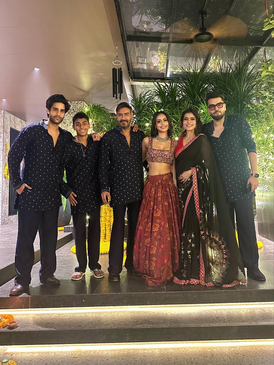 ajaydevgn's tweet image. The brightest lights of our lives…
May you all have a love and laughter filled Diwali…just like mine…
Sabhi ko Happy Diwali aur Saal Mubarak 🙏🏻🪔