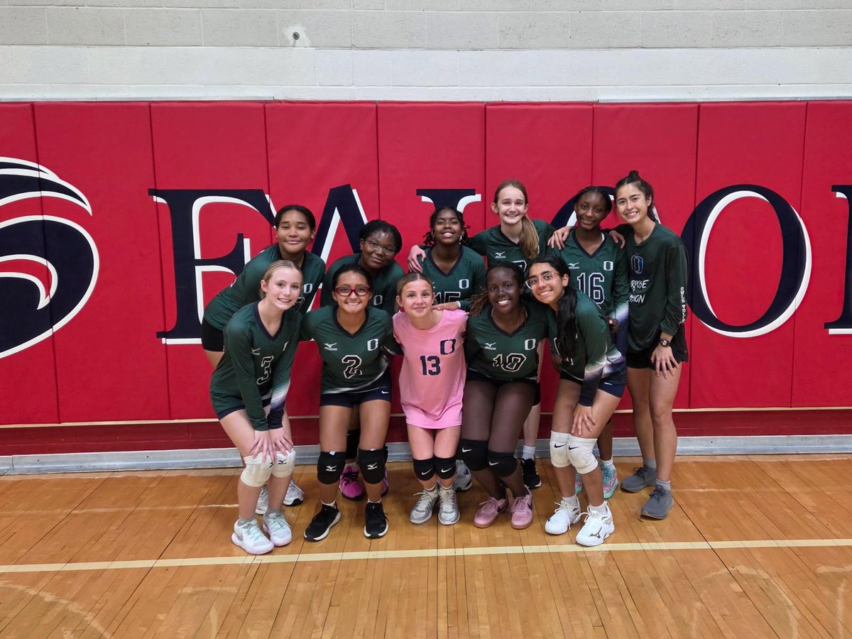 CallieMayes06's tweet image. We got a win &amp;amp; the smiles say it all!! Oakridge Green team on the road ..  Lets finish the season strong girls!!! #middleschool #owls #grit #middleblocker #winningmindset #goodfeeling