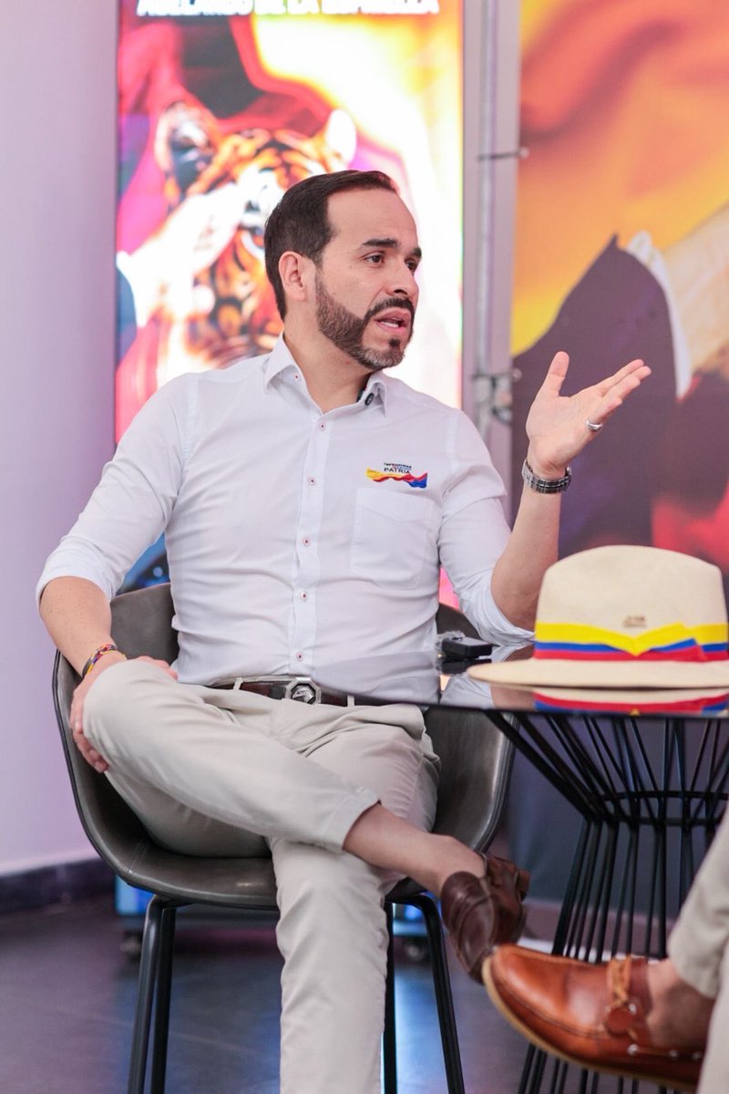 ABDELAESPRIELLA's tweet image. Soy un costeño preocupado por su región y por su país. Tenemos una obligación histórica: volver a tener un presidente costeño, algo que no sucede desde Rafael Núñez.
Yo vine a hacerlos sentir orgullosos.
(A.D.L.E) 🇨🇴