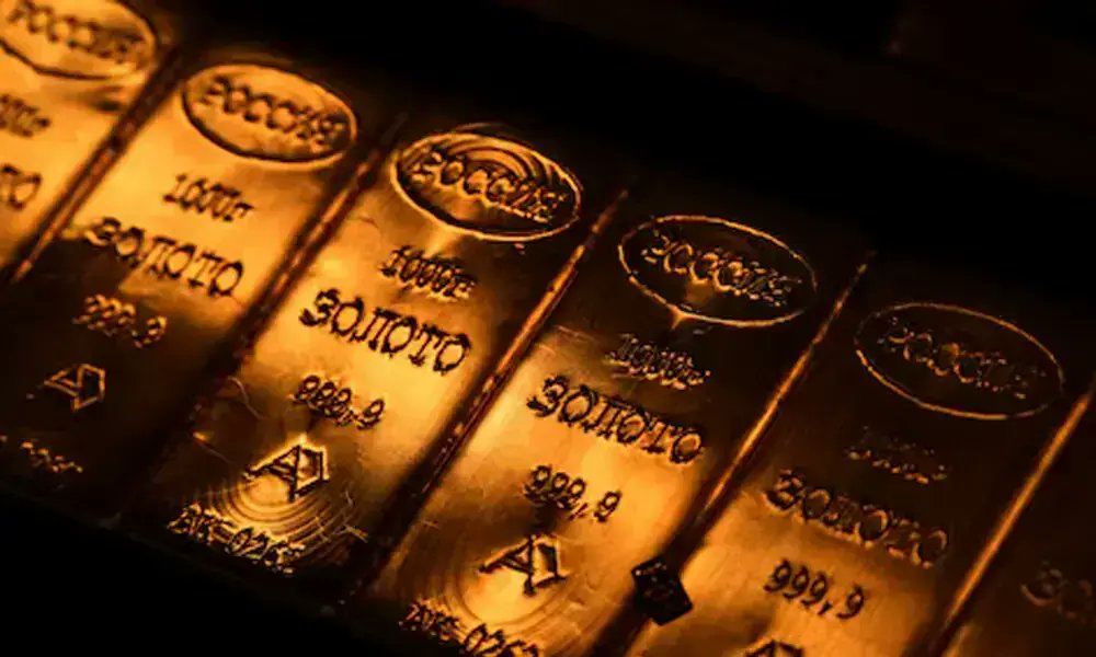 peconomist_'s tweet image. Gold prices in Pakistan fell on Wednesday, with per tola dropping Rs7,538 to Rs437,362 amid global losses.
International gold slipped $85 to $4,150/oz as investors booked profits amid easing U.S.-China tensions.
#GoldRates #Pakistan #Commodities #GoldPrice