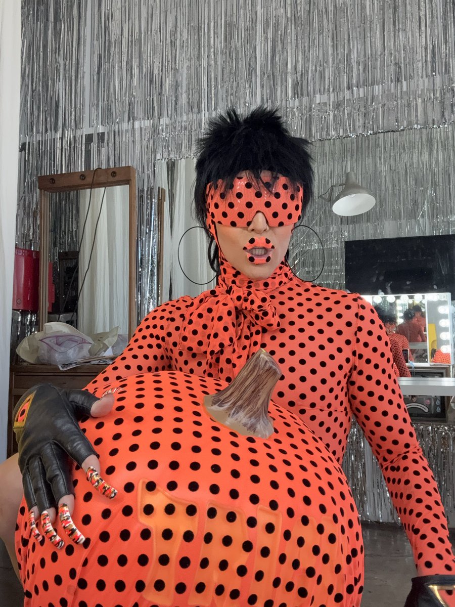 Where Was Edina?? | Runway Rundown DRUK 7 E4 youtu.be/1gls_1TiOGk?si… via <a href="/MomPodcasts/">MOM Podcasts</a> <a href="/racechaserpod/">Race Chaser</a>