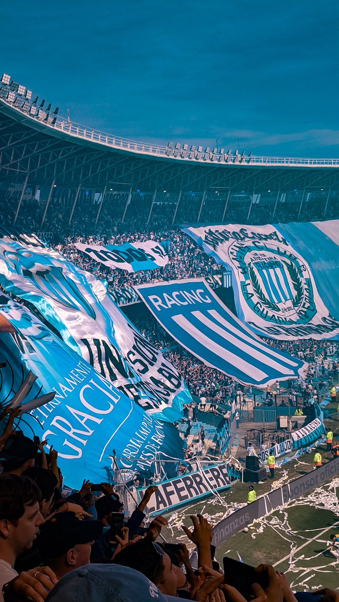 HAY QUE ALENTAR TODOS JUNTOS POR ESTOS COLORES..