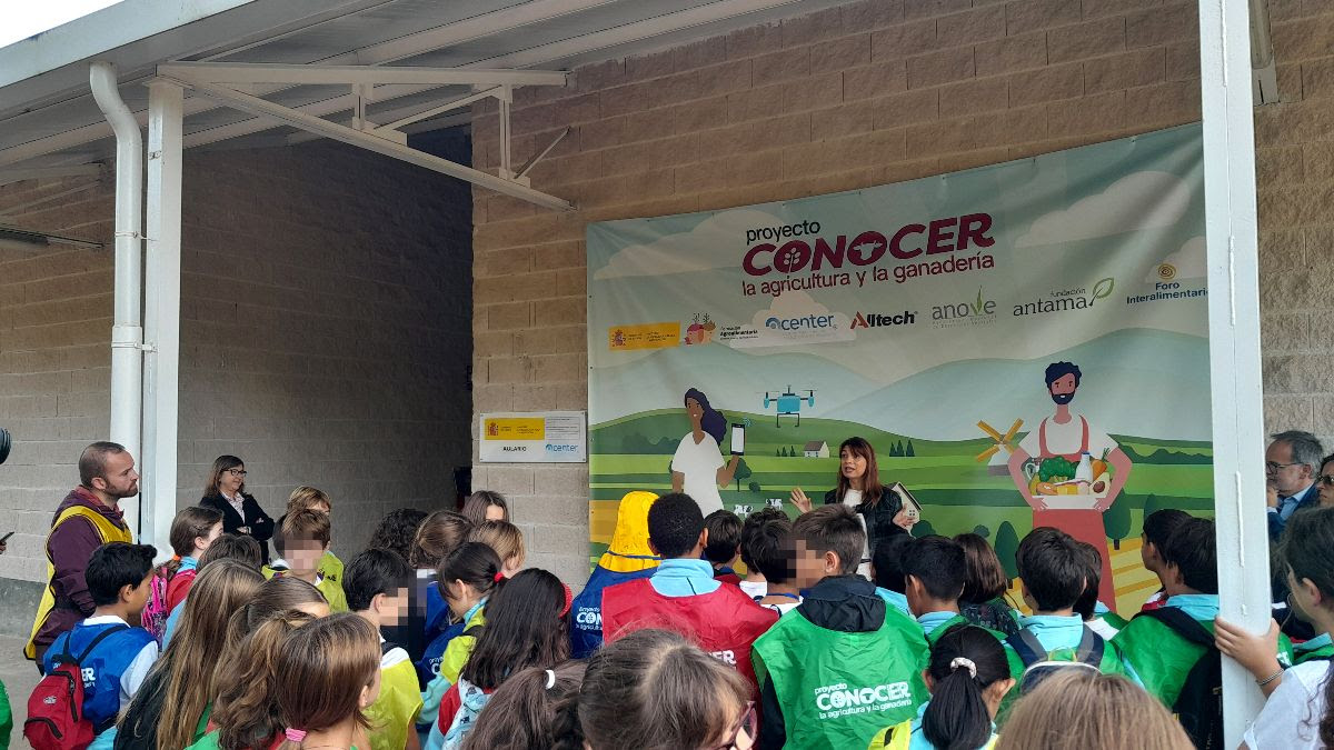 El proyecto ‘Conocer la Agricultura y la Ganadería’ de <a href="/Henar_Comunica/">Grupo Editorial Agrícola Henar Comunicación</a> regresa con el respaldo del <a href="/gobmapa/">Ministerio de Agricultura, Pesca y Alimentación</a> dentro de la estrategia “Siembra, crece y cosecha tu futuro”

agronewscomunitatvalenciana.com/el-proyecto-co…