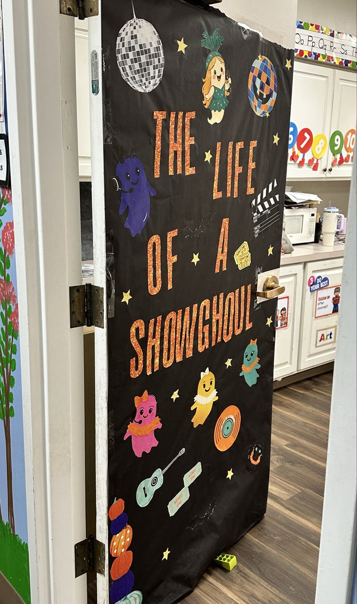 keriyouhome's tweet image. shoutout to the swiftie teacher at my son’s preschool ❤️‍🔥