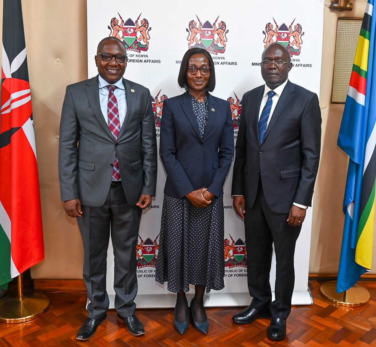 ForeignOfficeKE's tweet photo. 🇰🇪 Leadership Transition:
 Ms. Severine Luyali has assumed the role of Chief of Protocol at the State Department for Foreign Affairs. She takes over from Ambassador Henry Wambuma who proceeds to Burundi as Kenya’s ambassador. 
Ms. Luyali is a seasoned diplomat with 25 years of experience at the Ministry having served in various capacities. She possesses a comprehensive understanding of institutional structures, a strong dedication to international engagement, and a profound understanding of diplomatic protocol. 
Mr Samson Koech, the Deputy Chief of Protocol for the department, conveyed his appreciation to Amb. Wambuma for his committed service. He also assured Ms. Luyali of his complete support as she assumes her new responsibilities.