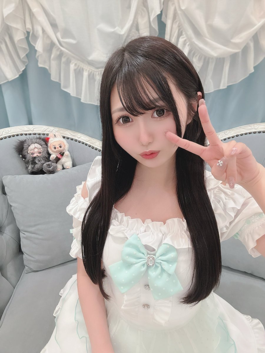 ログア！
またりかな〜と思ったけど仲良しさんたくさん来てくれて嬉しかったです☺️💗

いつもよりゆっくり話せたり🍻おめでとう混ぜてもらえたり🎉高級犬🐶🐶譲渡してもらったり医学🧫(?)の話したり楽しかったです！💕
明日はきゅあ店休です🐏💤
次予定を変更して金曜の19:30くらいからいます！