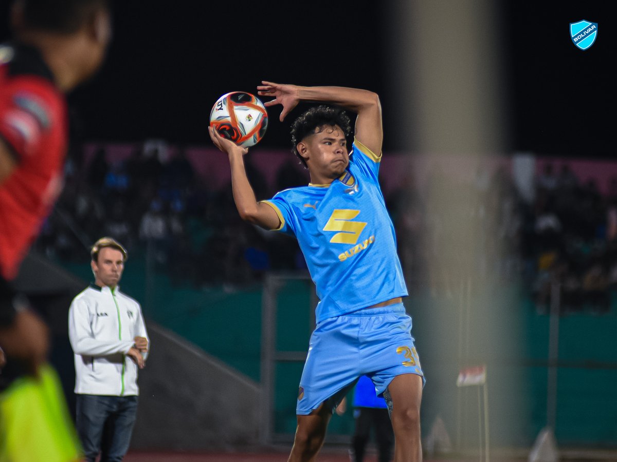 Bolivar_Oficial's tweet image. ¡UNA NOCHE PARA RECORDAR! 🔥🩵💫

Así se vivió la goleada celeste en Tarija. 💪🏻

7-2, fútbol total, corazón y gloria. ¡Imponemos nuestro fútbol donde jugamos! 🙌🏻✨

#BolívarCentenario #UnSigloDePasión