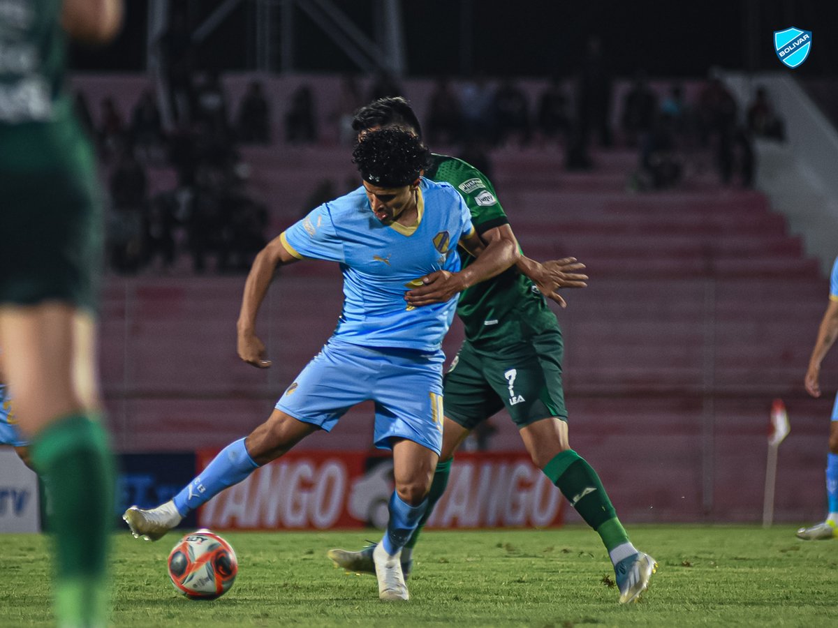 Bolivar_Oficial's tweet image. ¡UNA NOCHE PARA RECORDAR! 🔥🩵💫

Así se vivió la goleada celeste en Tarija. 💪🏻

7-2, fútbol total, corazón y gloria. ¡Imponemos nuestro fútbol donde jugamos! 🙌🏻✨

#BolívarCentenario #UnSigloDePasión