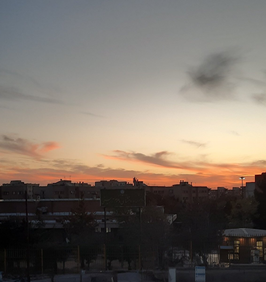 مهر همین یه دونه عکس گرفتم
#تولد