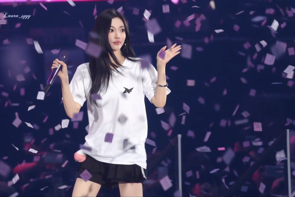 Laura_syyy's tweet photo. 🦋Happy NINGNING Day🎂
250831

NINGNING IS THE MAKNAE DAY
#NINGNING #닝닝  
#StunNING_23rd_BDAY 
#닌닌_아니고_닝닝_생일 https://t.co/8WqEeFG5Tc