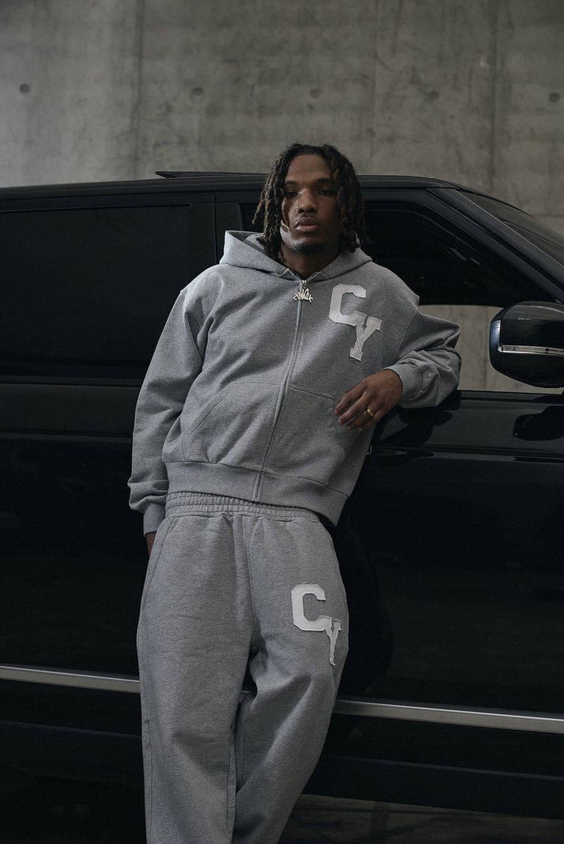 cynique__'s tweet image. 🎁 CONCOURS 🎁
@cynique__ x @neilbgg x La Sapologie

🏆Lot à gagner : 1 ensemble Cynique (jogging + veste ou hoodie au choix)

Pour participer:
 - Follow @cynique__ 
 - Follow @neilbgg
 - Rejoindre la commu La Sapologie (Lien en bas)
 - Like + RT ce post

⏳ Tirage au sort: 30/10