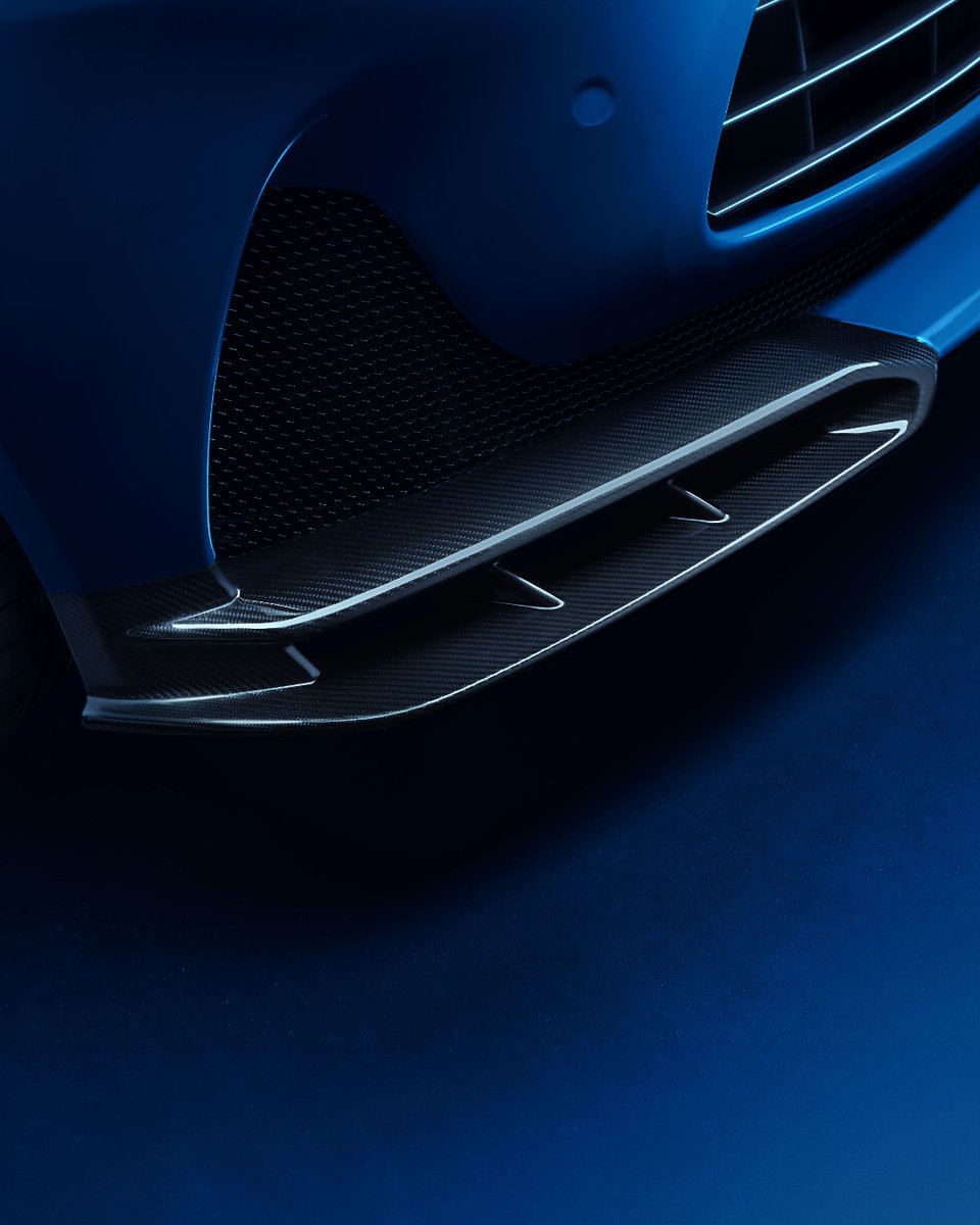 Aston Martin London tweet media