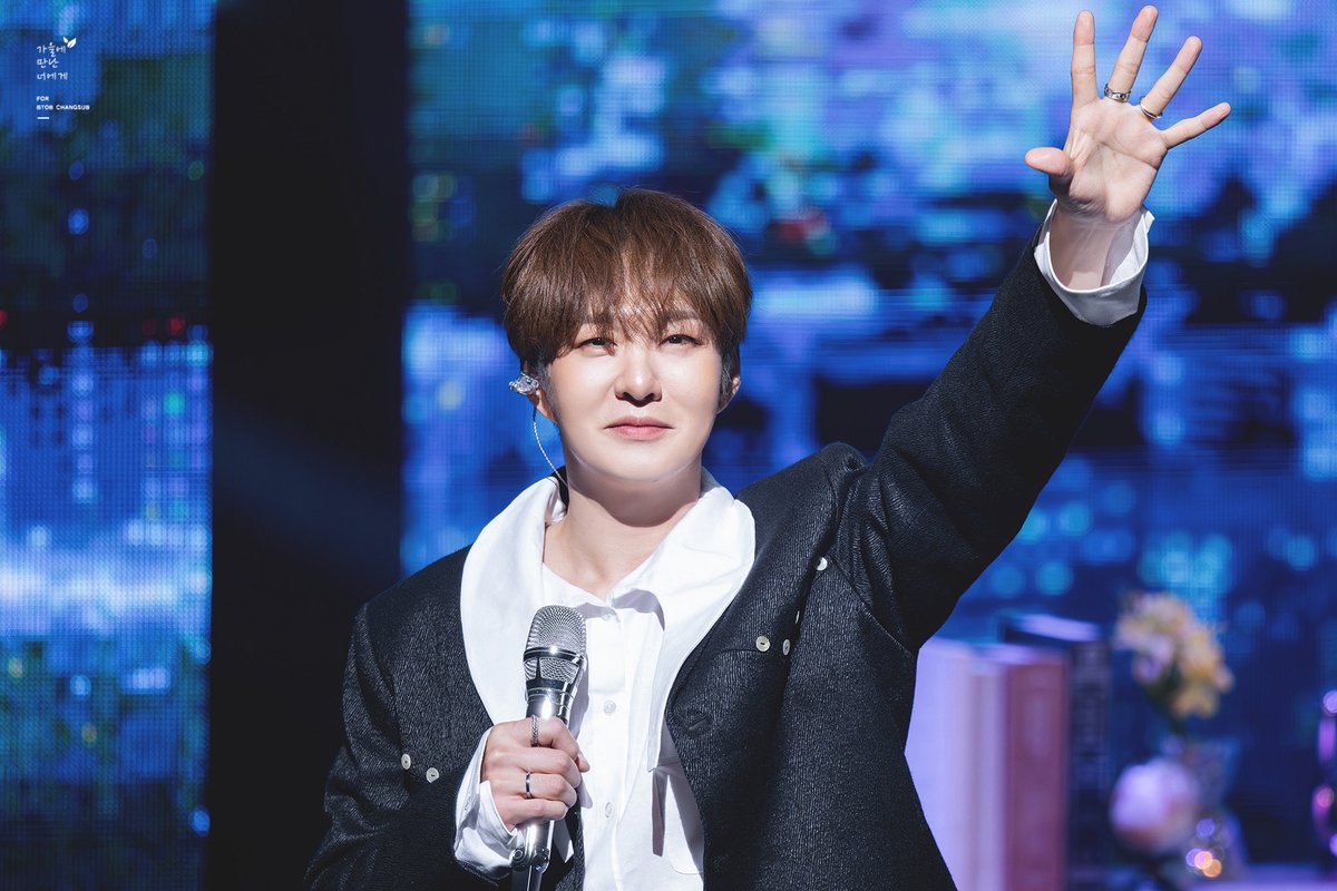 AutumnCS226's tweet photo. 251022 멜론 팬밋업
#비투비 #이창섭 #LEECHANGSUB https://t.co/epDnceVtDf