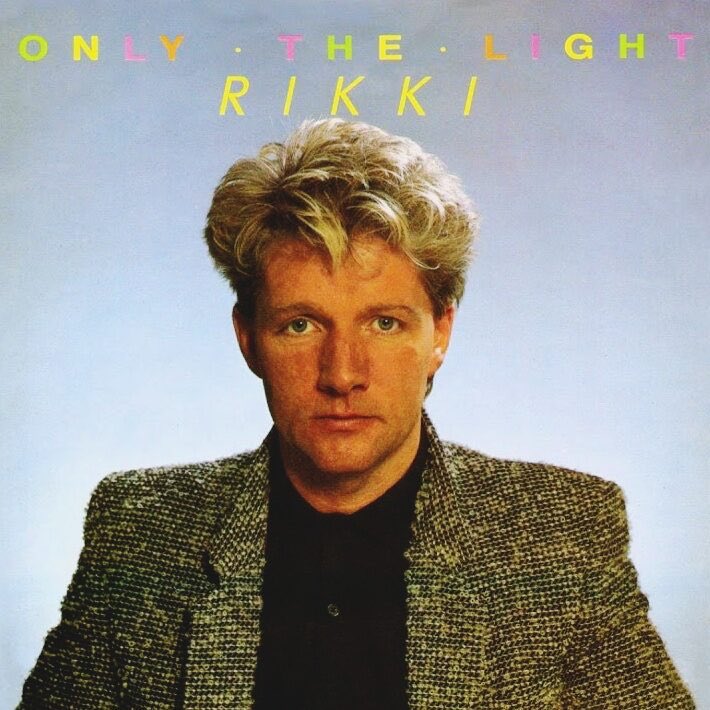 🎙️ La Eurocanción del Día

🇬🇧 1️⃣9️⃣8️⃣7️⃣

Rikki - “Only The Light”

✅ 5️⃣,0️⃣5️⃣

🔢 Escúchala, coméntala y vótala en eurovision-spain.com/participante/r…