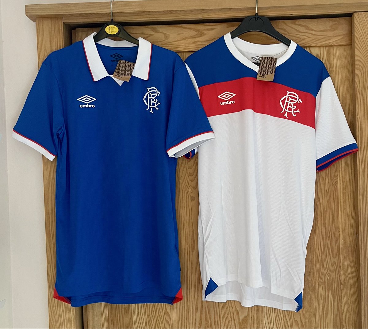 AliAlimckay's tweet photo. Another cracking delivery from @Morethanakit 👌 25/26 Unsponsored Pro Kits https://t.co/WBr0fyhSCh