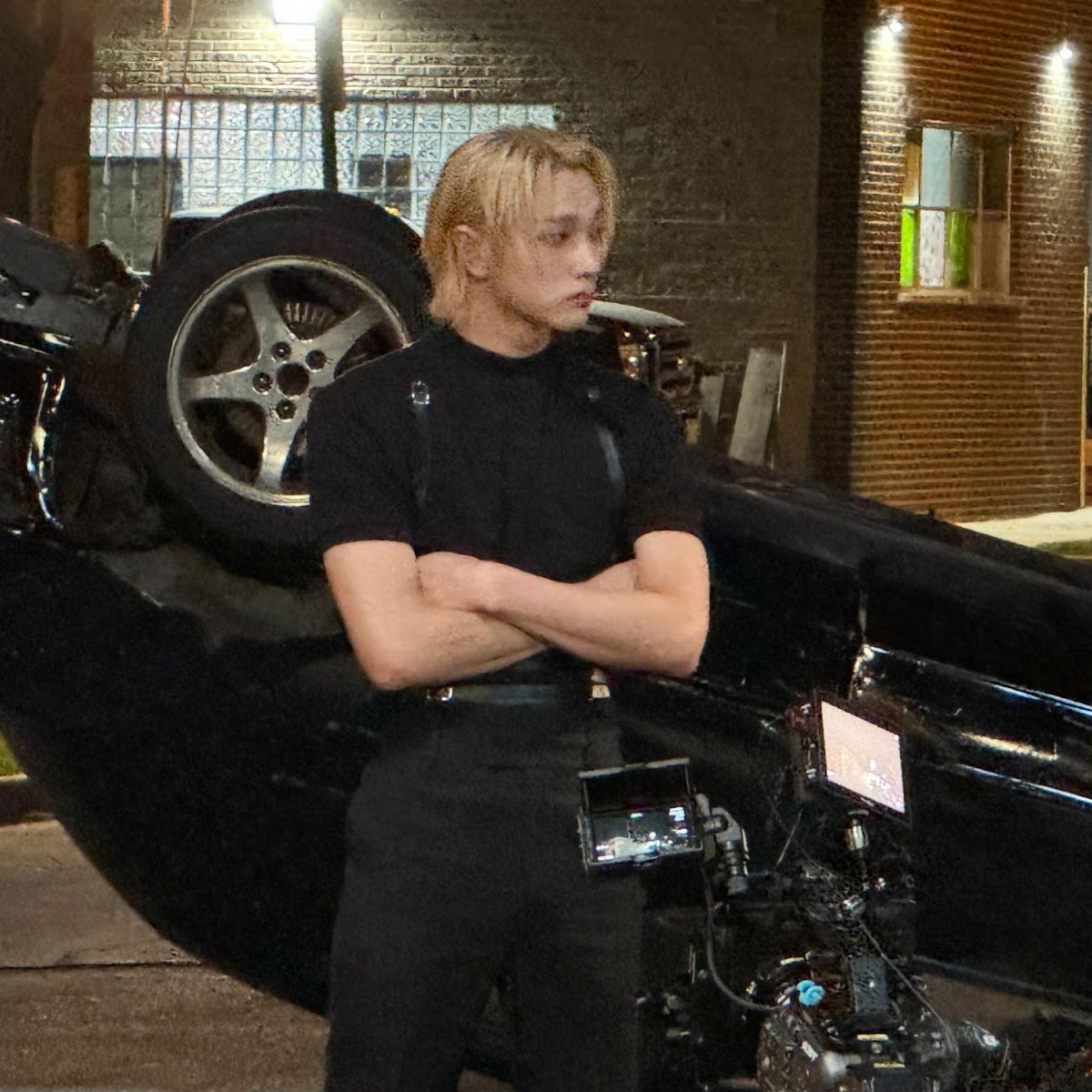 sunghosloops's tweet image. okay so we are getting this sungho for mcountdown but with long leather gloves.. even jaehyun said it was sexy.. 😂😳
(we won’t survive)