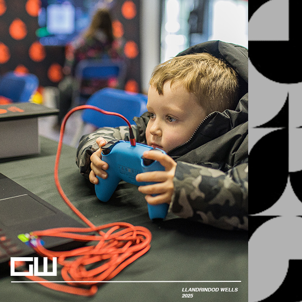 GameWales's tweet photo. 🎮 Gaming fun for the whole family at Game Wales – Llandrindod Wells!

From retro classics and board games to esports favourites like Fortnite and Rocket League, there’s something for everyone to enjoy.

Come play, explore, and make memories together!

#GameWales #CymruPlaysAsOne https://t.co/UpKjpmBDMY