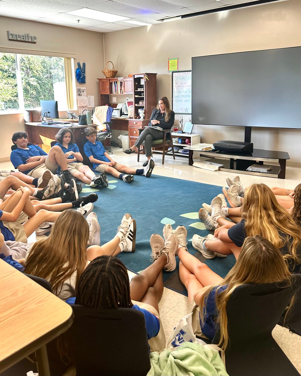 UnityDelray's tweet image. Our very own alumna, parent, and lawyer Katie Douglas visited today to lead a workshop for our 8th graders on preparing for high school interviews! 💬✨
Thank you, @kbdouglas1982, for sharing your time, expertise, and Mustang spirit with our students. 💛🐎
#UnitySchoolFL