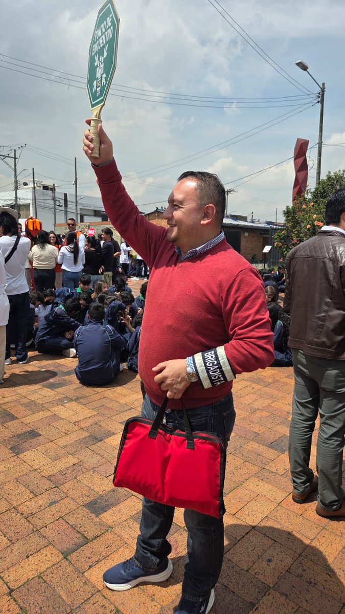 Obra de El Minuto de Dios en pleno, participando del #SimulacroNacional de evacuación, con el fin de aprender a gestionar situaciones de emergencia