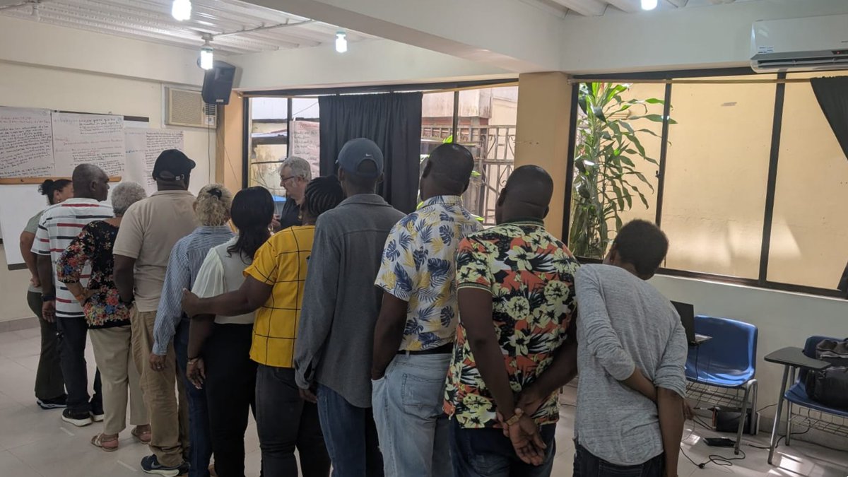 El 20 y 21 de octubre tuvimos el placer de estar con la Mesa Territorial de Garantías Chocó, compartiendo riesgos y experiencias de autoprotección de líderes y lideresas chocoanas.

Gracias a todas y todos por sus aportes.