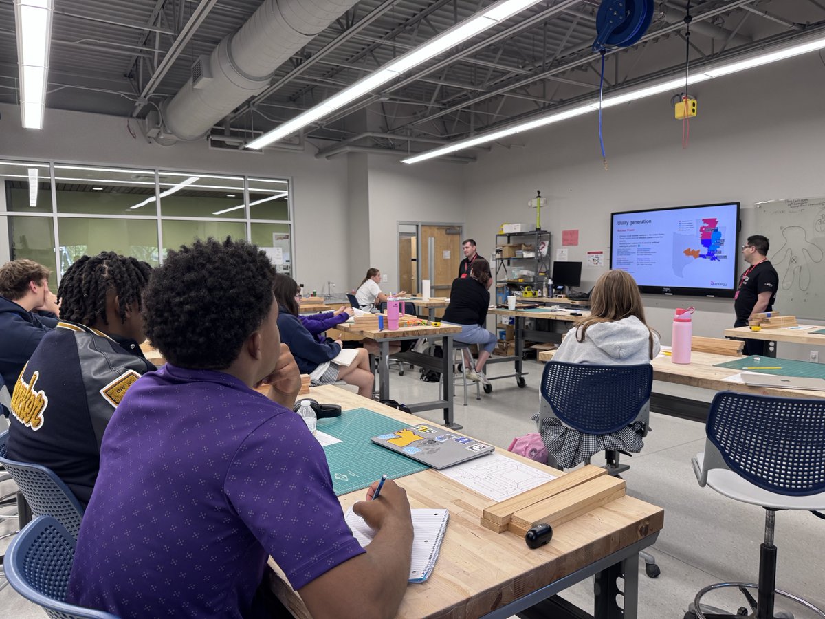 Entergy's tweet photo. Our River Bend Nuclear Station partnered with the Episcopal School of Baton Rouge this Halloween to build candy reactors with their fourth graders! ๐ญ
Our team also discussed career opportunities with the high school engineering class. โ๏ธ
#NuclearSciWeek | #WePowerLife https://t.co/Y0GwgReZK4