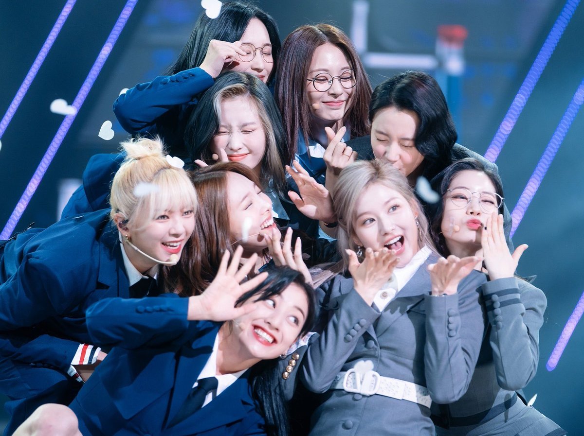 💬 1 RT/TWEET = 1 VOTO para TWICE

I vote for #TWICE at #2025MAMAVOTE