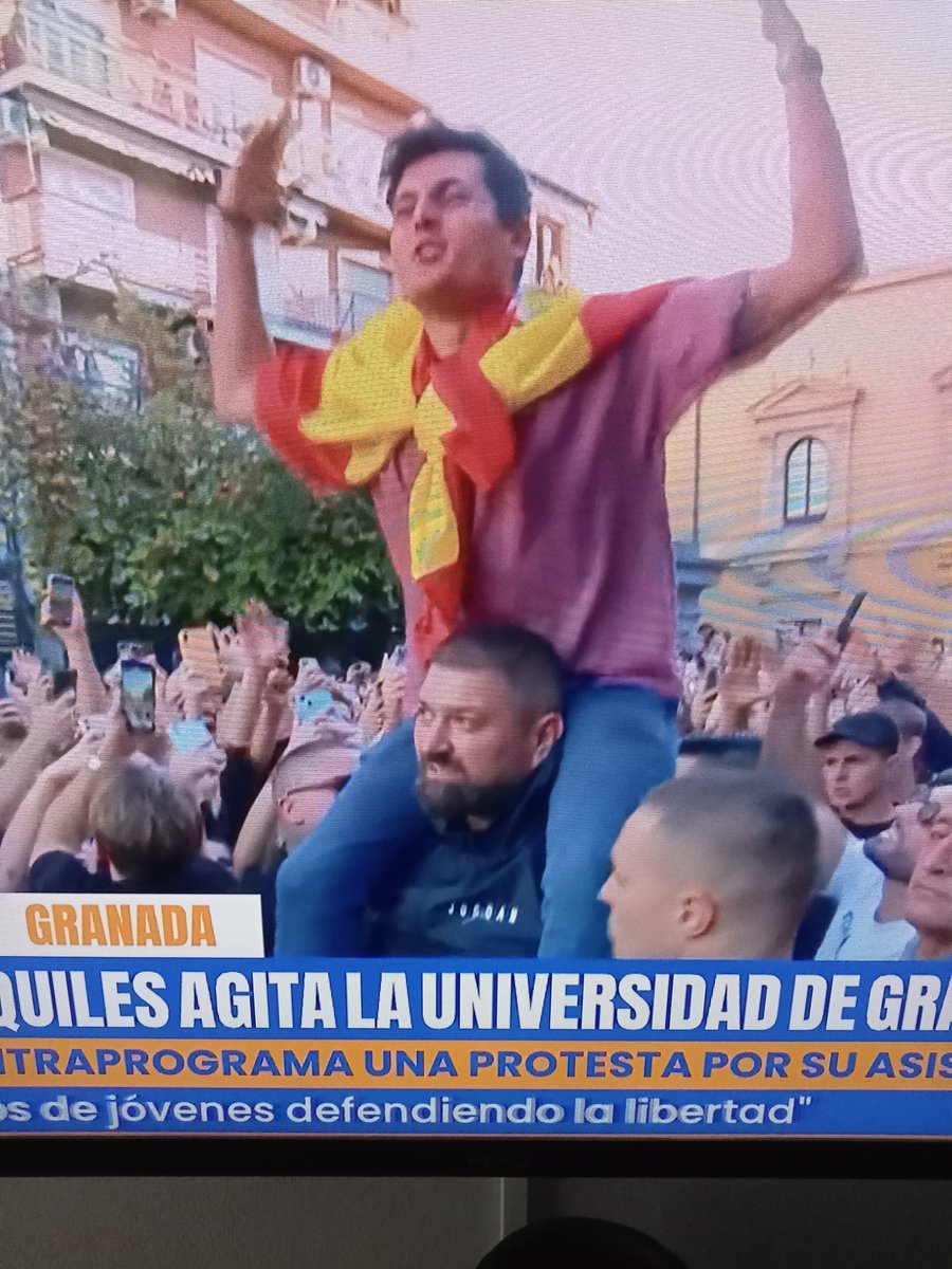 El Marqués tweet media