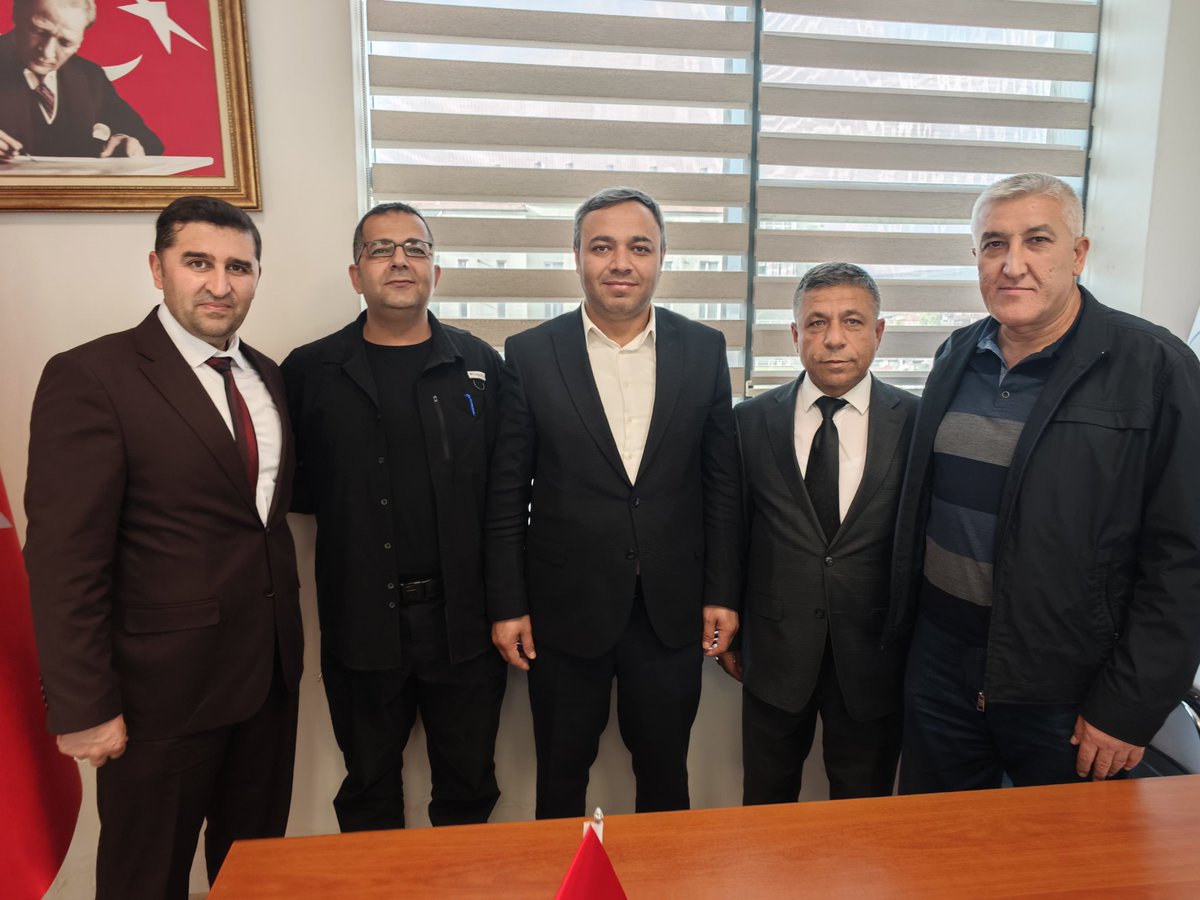 Kırıkkale Şube yönetimimiz ve temsilcilerimizle birlikte Kırıkkale Adliyesi'nde ziyaretler gerçekleştirdik.

Ziyaretlerimiz kapsamında, müdürlerimizi ve YSK İl Müdürümüzü ziyaret ederek personelin sorun, talep ve beklentilerini kendilerine ilettik; sendikal çalışmalarımız