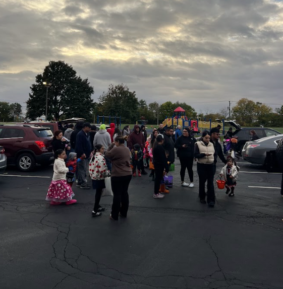 MarycrestD86's tweet image. 👻 We loved seeing all the creative costumes and big smiles at our Trunk or Treat! Thank you to everyone who joined in the fun and helped make it a memorable evening for our students and families. 🎃🧡 #TrunkOrTreat #FallFun #CommunitySpirit