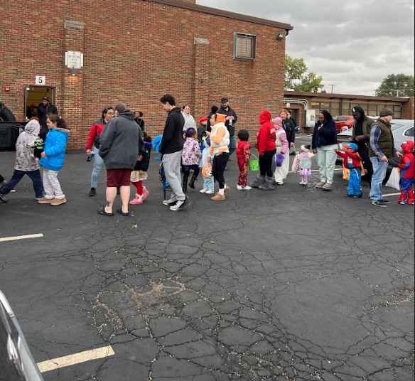 MarycrestD86's tweet image. 👻 We loved seeing all the creative costumes and big smiles at our Trunk or Treat! Thank you to everyone who joined in the fun and helped make it a memorable evening for our students and families. 🎃🧡 #TrunkOrTreat #FallFun #CommunitySpirit