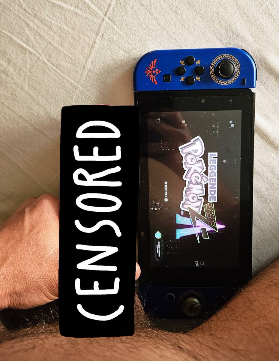 Che antipatia quel bollino della censura.. non trovate ? 😜
3 foto tutte per voi 😜📸
unlockt.me/v/4d0471a073

#PokemonZA #NintendoSwitch
#gayporn #gayerotic #gaynerd 
#mancock #malefeet #gayfeet
