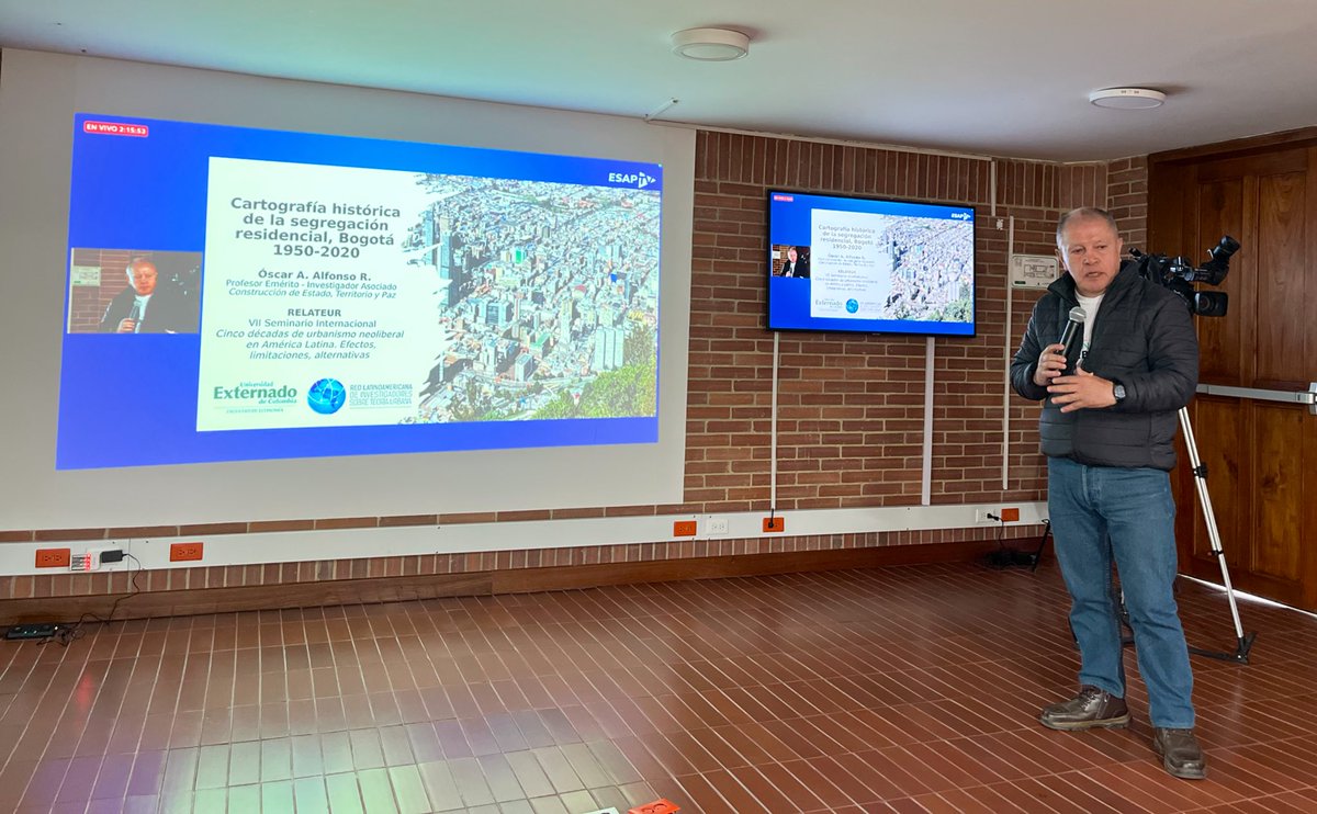 <a href="/IEU_UNAL/">Instituto de Estudios Urbanos - UNAL</a> <a href="/YencyContreras/">YencyContrerasOrtiz</a> <a href="/ACIUR_Colombia/">ACIUR</a> <a href="/Uniandes/">Uniandes</a> ¿Cómo nace la bipolaridad 'norte rico, sur pobre' en Bogotá? Esta es una de las preguntas que resuelve #AEstaHora el profesor Óscar Alfonso de <a href="/UExternado/">U.Externado</a> en su 'Cartografía histórica residencial, Bogotá 1950 - 2020', dónde explica cómo se han constituido diferentes barrios de la