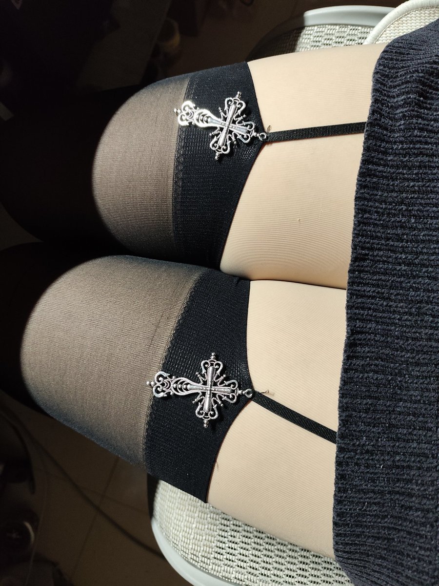 灰の人形 (@emberforlive) on Twitter photo 