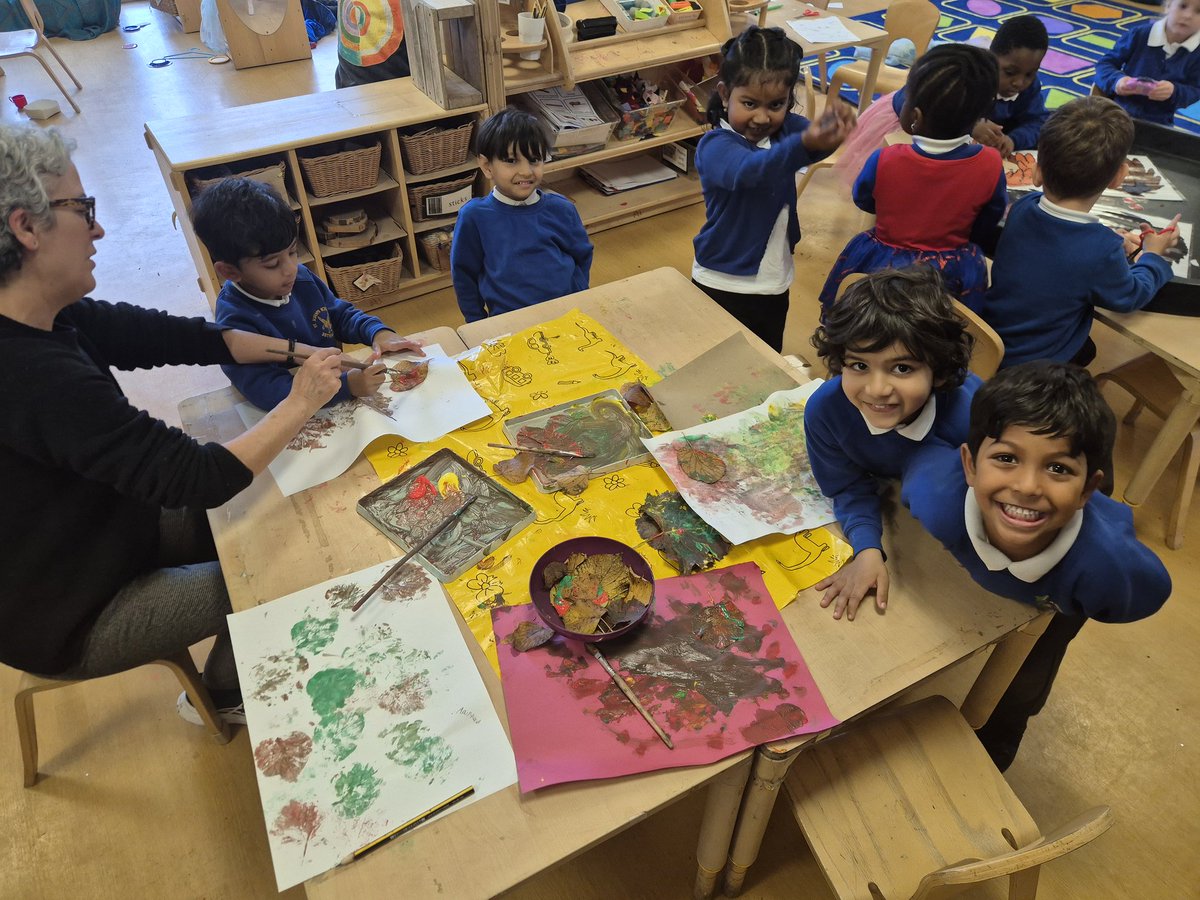 The children in nursery were having a lovely time making beautiful art with leaves and paint! We love art at St John's!