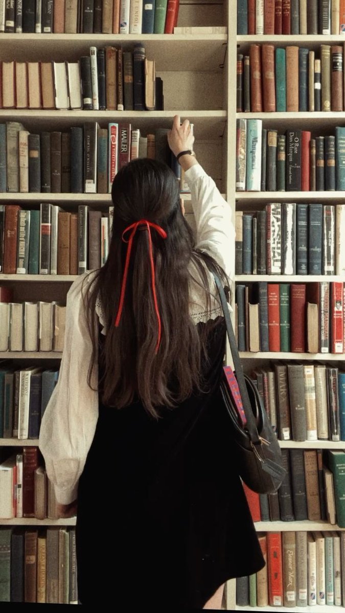 BookTasters's tweet image. my bookshelf is 80% unread and somehow it still feels like something’s missing