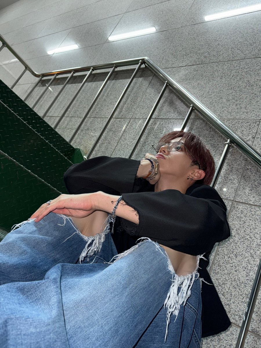 from_dkb's tweet image. [🫧🌞] 251023 // 12.13 am

- i posted the picturesㅎ
ㄴ📷 (x8) 
- ppyong
- i really feel like i'll have a pretty/nice dream todayㅎ
- i'm happy
- what is this (feeling)?