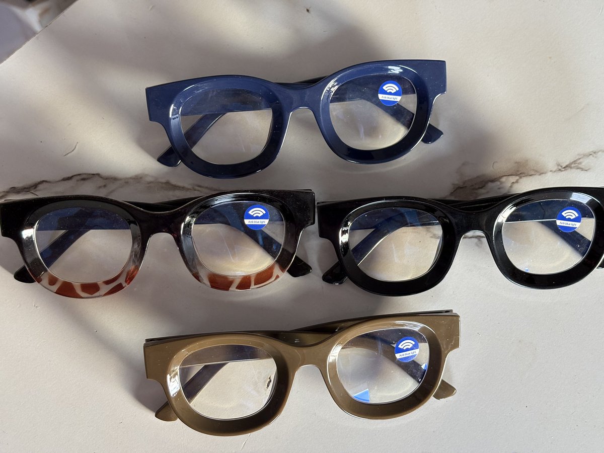 the_framefactor's tweet image. Thick. Bold. Durable. 
Antiblue light
Price: N6,000
Comes with a Case.

#Lagos #CBN #Nigeria AlabaMarket