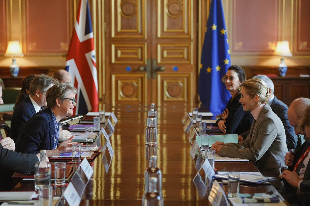 YvetteCooperMP's tweet photo. The partnerships we build abroad make us stronger at home.

Good to deepen UK-EU relations with @kajakallas today alongside @JohnHealey_MP.

Countering Russian aggression, tackling illegal migration and securing peace in the Middle East will ensure our world is a safer place. https://t.co/AX3sVDGHnl