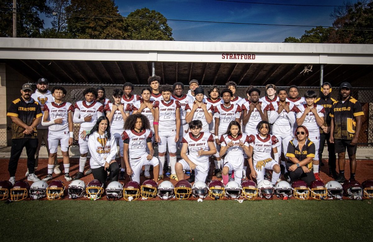 HarryLamb4th's tweet photo. One of the best teams I’ve been a part of ♥️💛 
#relationshipsoverrecords🤞🏼 https://t.co/8cU6keffra