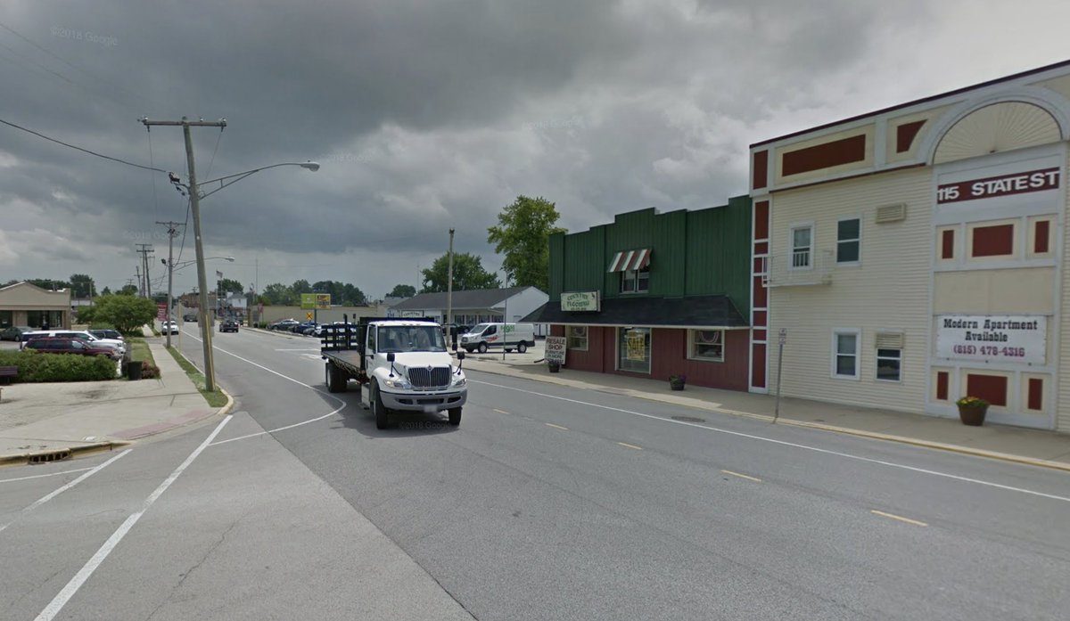 A semi driver fatally struck a boy, 13, on his bike in SW-suburban Manhattan, IL at State/North, near the Metra station. The local mayor posted, "Our children deserve safe streets, protected crossings, and a town where they can move freely without fear."
nbcchicago.com/news/local/uni…