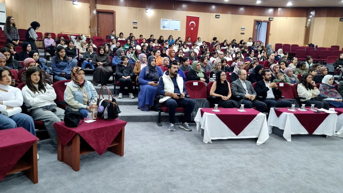 Iğdır Üniversitesi (@igdir_uni) on Twitter photo Üniversitemizde “İçimizdeki Kadın: Ergenlikten Kadınlığa” konulu anlamlı bir panel düzenlendi.
Detaylar için: igdir.edu.tr/blog/haberler-… Üniversitemizde “İçimizdeki Kadın: Ergenlikten Kadınlığa” konulu anlamlı bir panel düzenlendi.
Detaylar için: igdir.edu.tr/blog/haberler-…