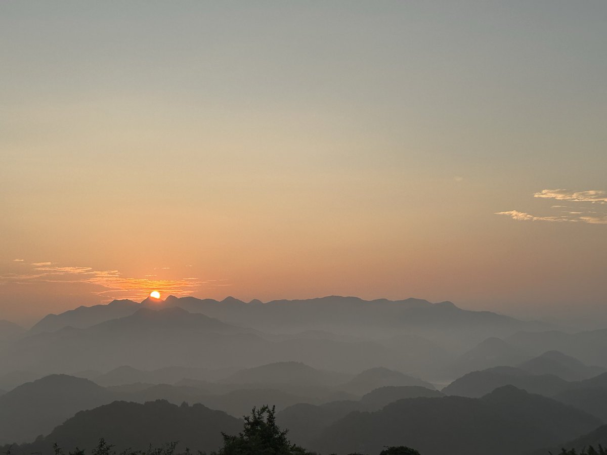 ZhuiCoder's tweet image. 国庆看的日出